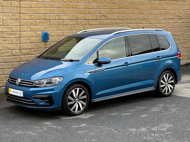 2017 Volkswagen Touran in Blue for sale