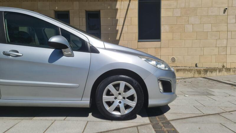 Peugeot 308 view 6