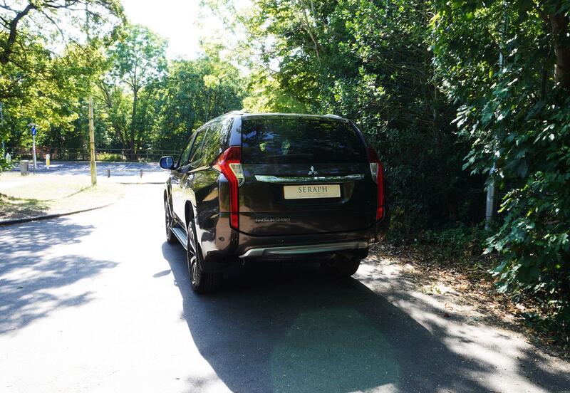 Mitsubishi Shogun Sport view 5