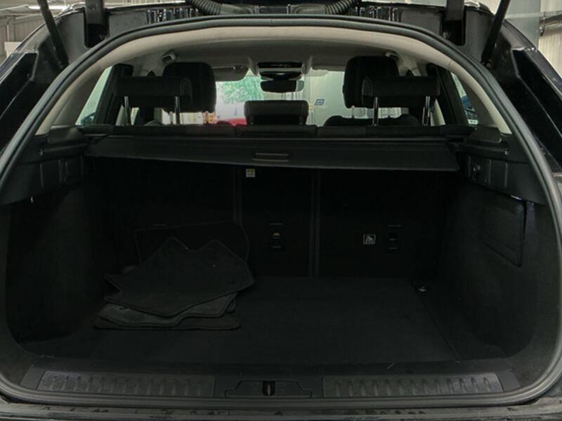 Land Rover Range Rover Velar view 7