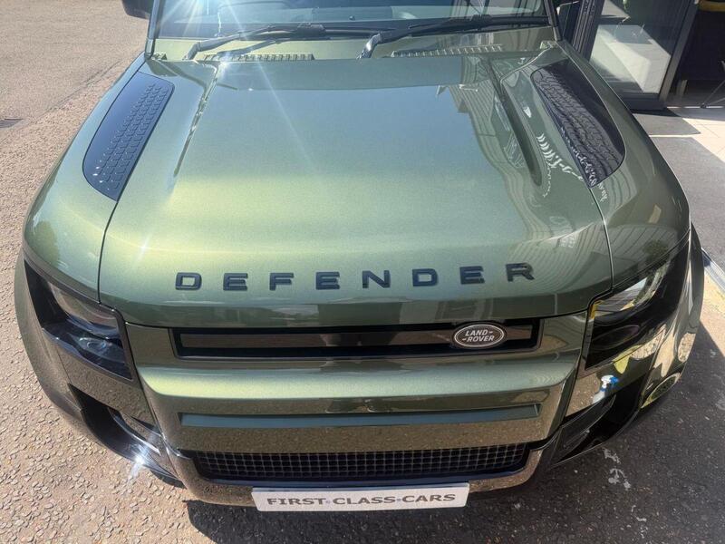 Land Rover Defender view 7
