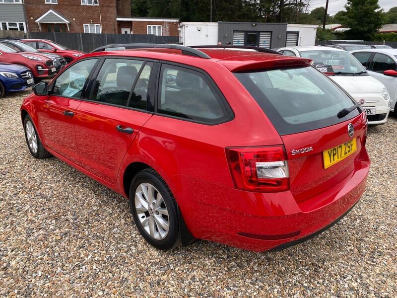 Skoda Octavia view 7