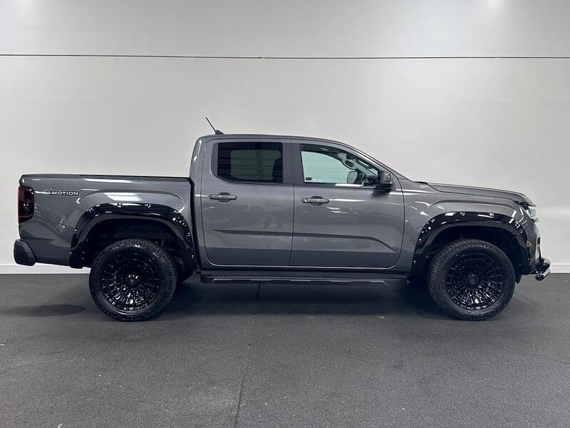 Volkswagen Amarok main image