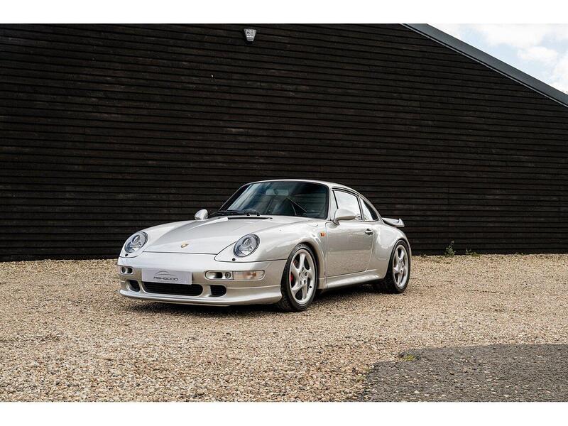 Porsche 911 view 2