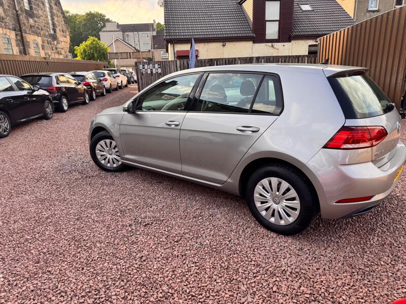 Volkswagen Golf view 6