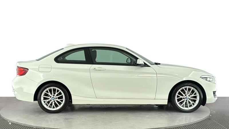 BMW 2 Series view 3