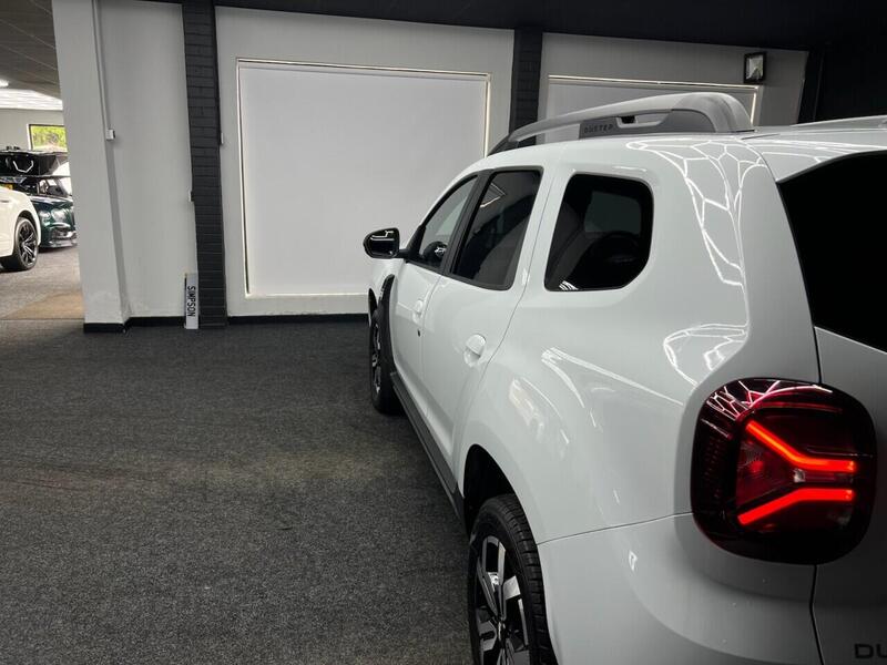 Dacia Duster view 6