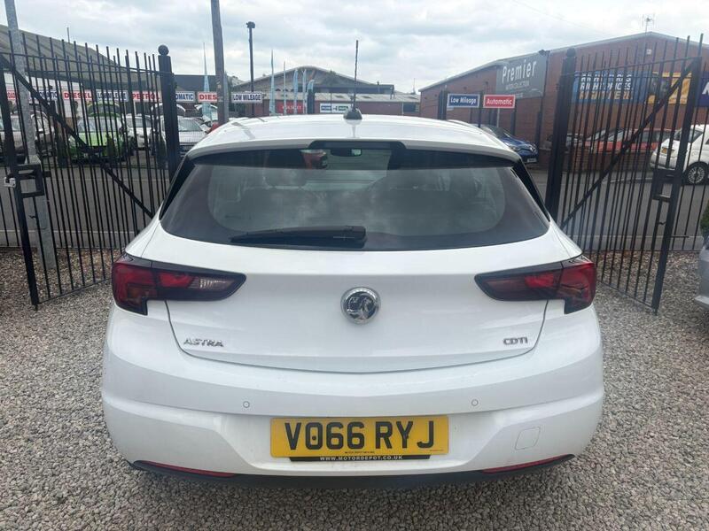 Vauxhall Astra view 5