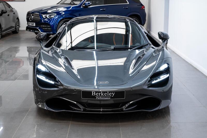 Mclaren 720s view 5