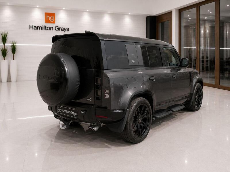 Land Rover Defender 110 view 2