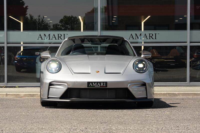 Porsche 911 view 4