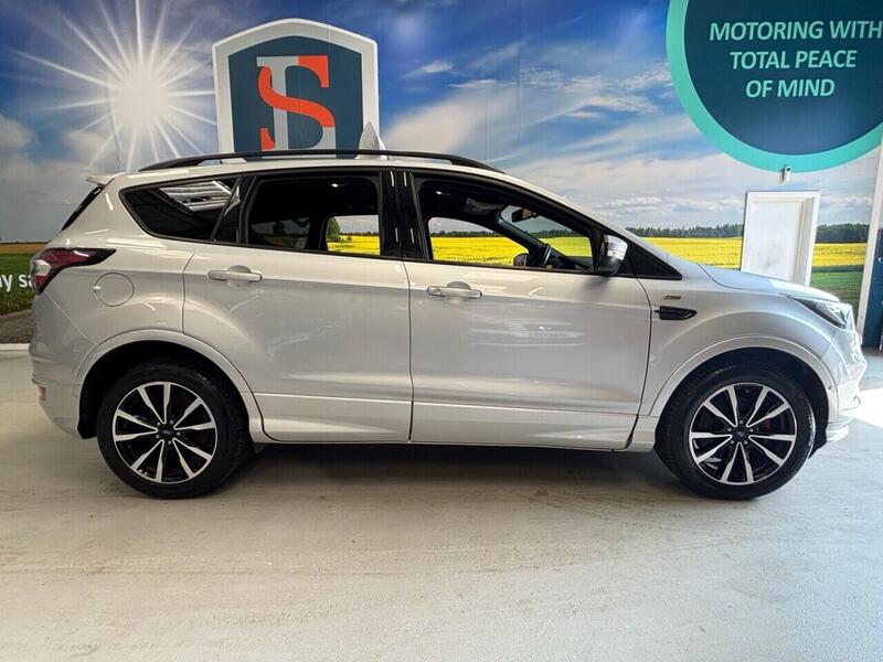 Ford Kuga view 4