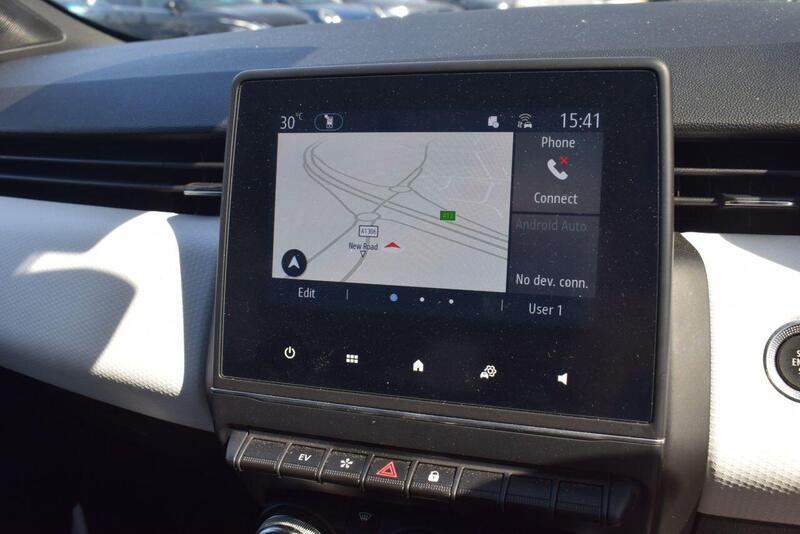 Renault Clio view 2