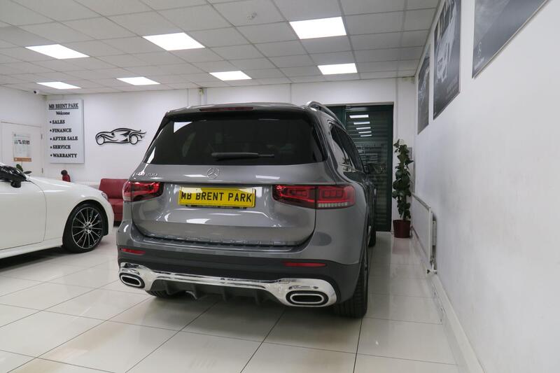 Mercedes-Benz Mercedes-Benz GLB view 6