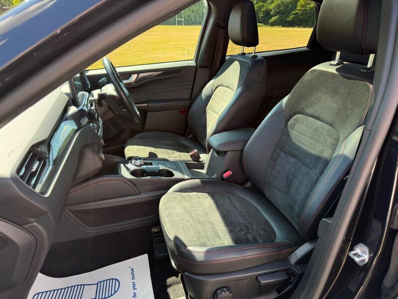 Ford Kuga view 4