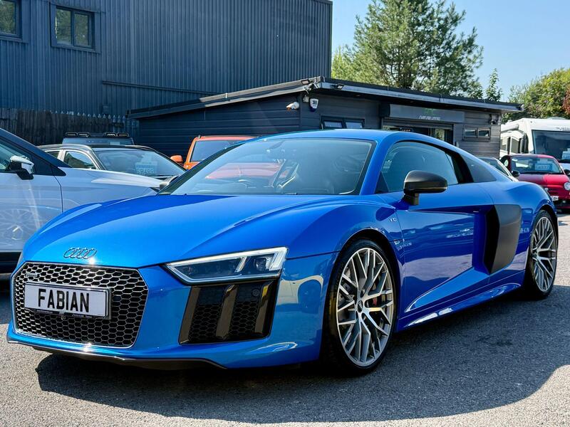 Audi Audi R8 view 5