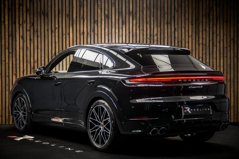 Porsche Cayenne view 3