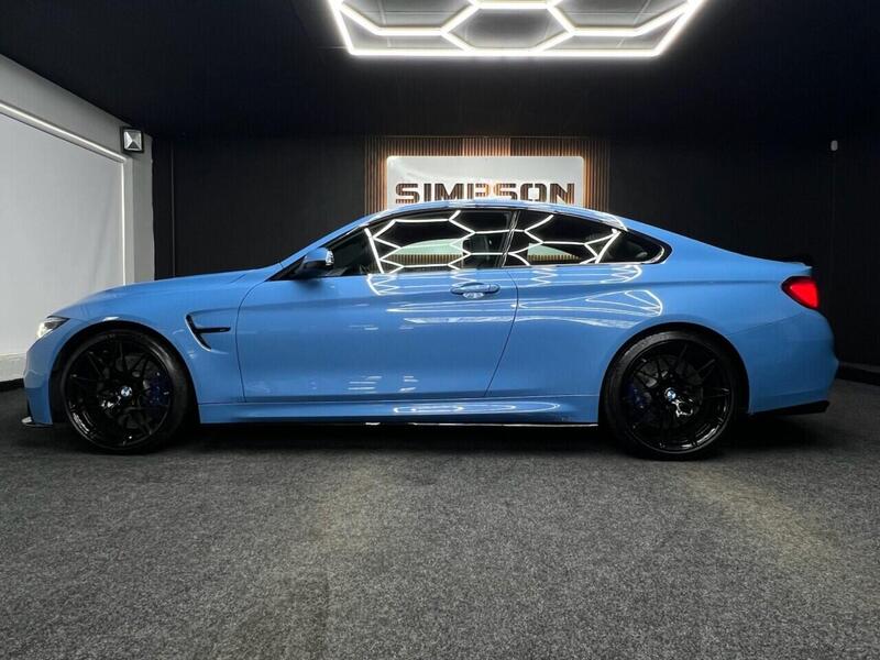 BMW M4 view 4