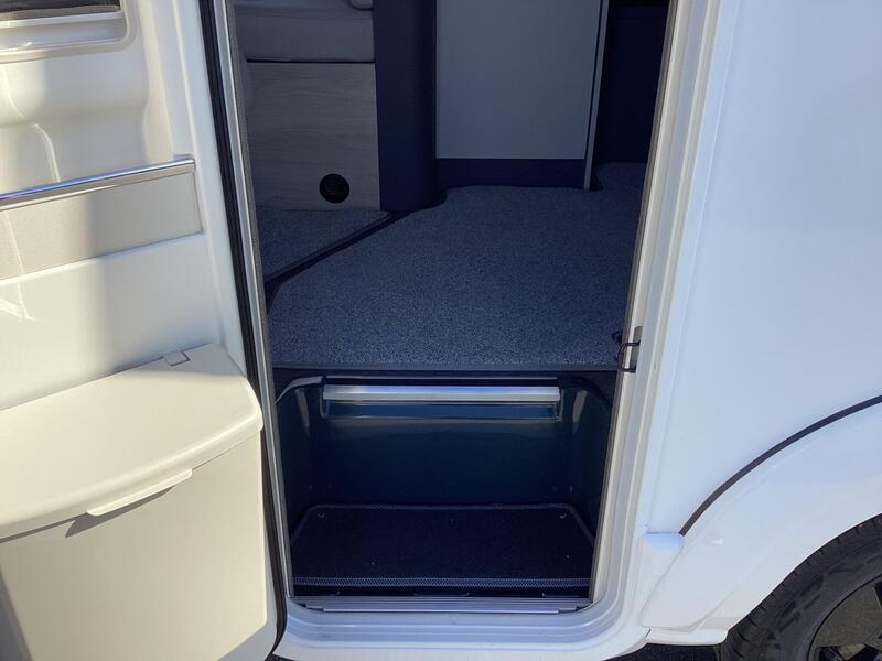 Auto-Trail F-Line F60 — image 11