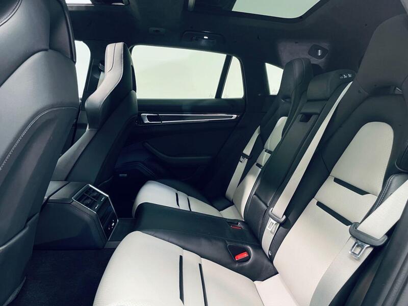 Porsche Panamera view 7