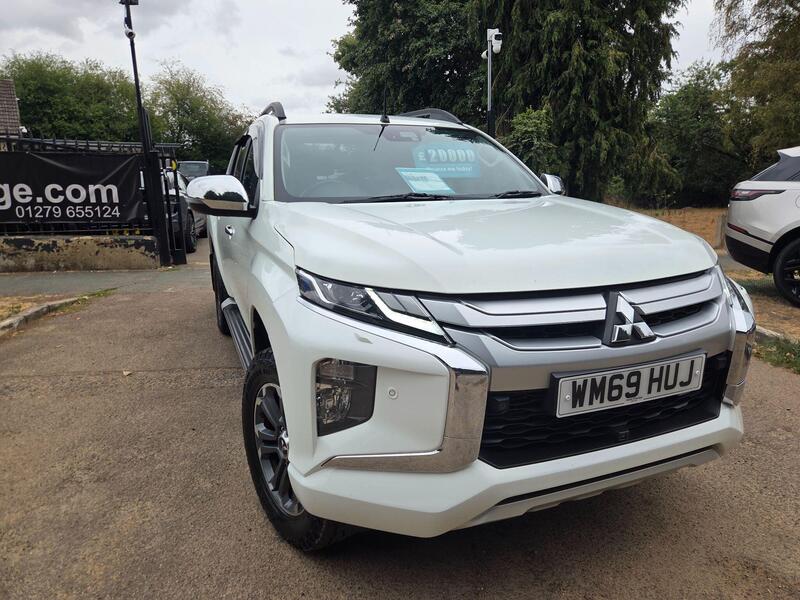 Mitsubishi L200 main image