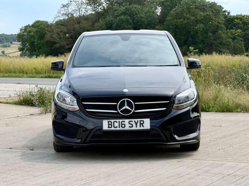 Mercedes-Benz B-Class view 3