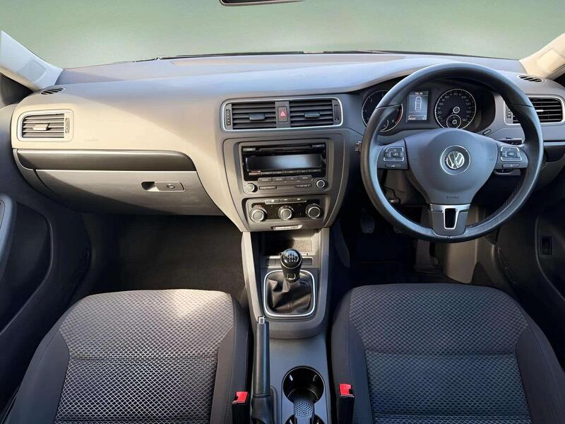 Volkswagen Jetta view 2