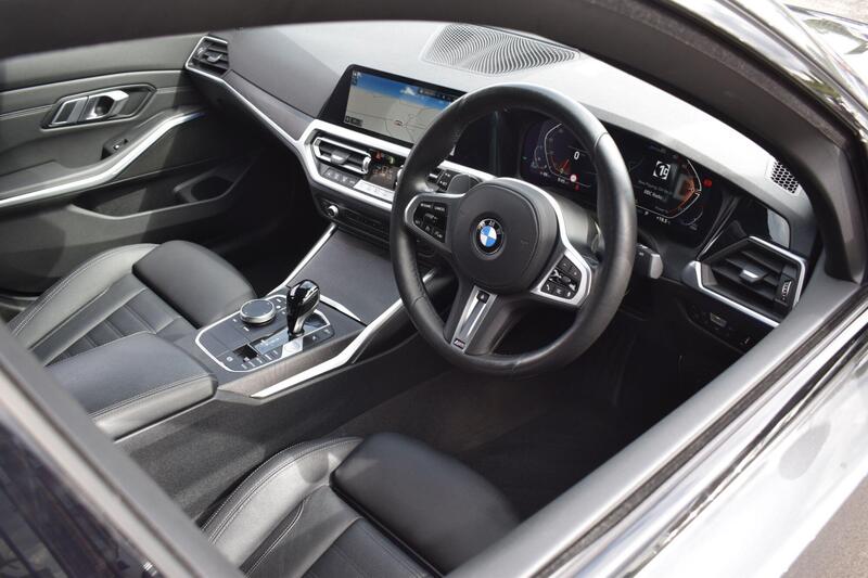 BMW 3 Series view 3