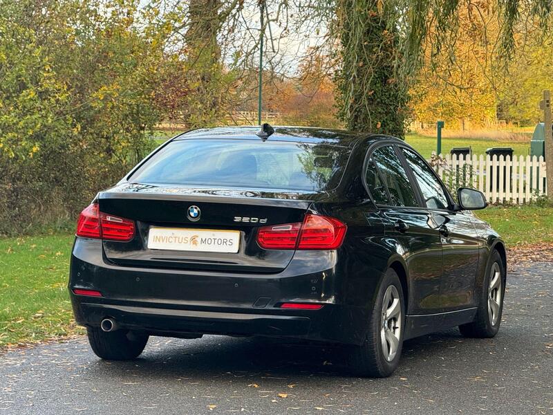 BMW 3 Series view 13