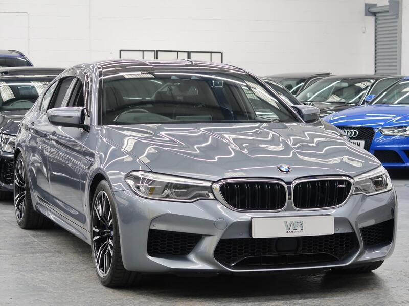 BMW M5 view 4