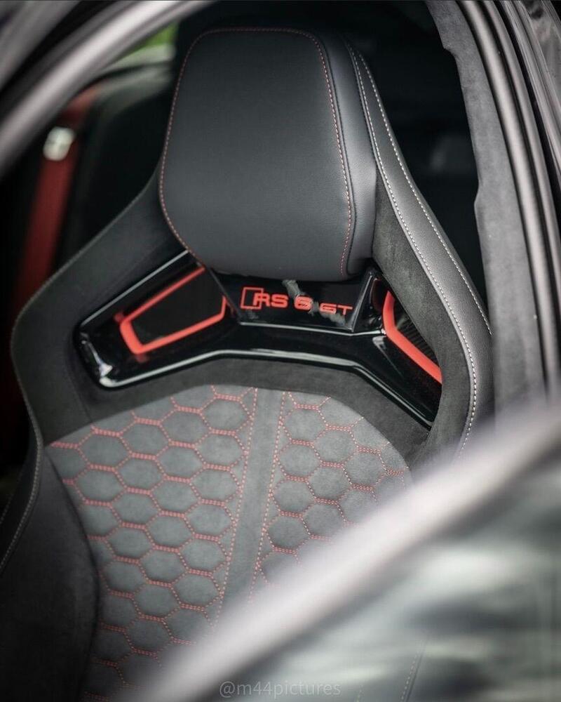 Audi RS6 view 4
