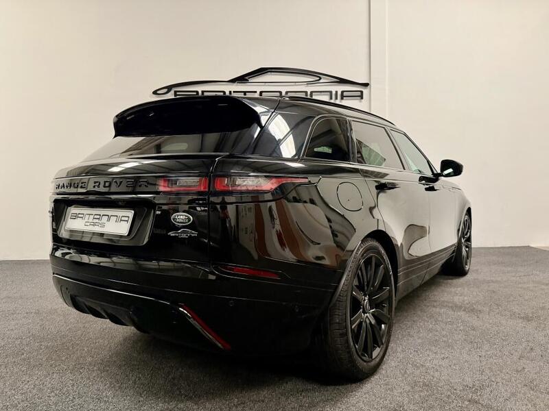 Land Rover Range Rover Velar view 4