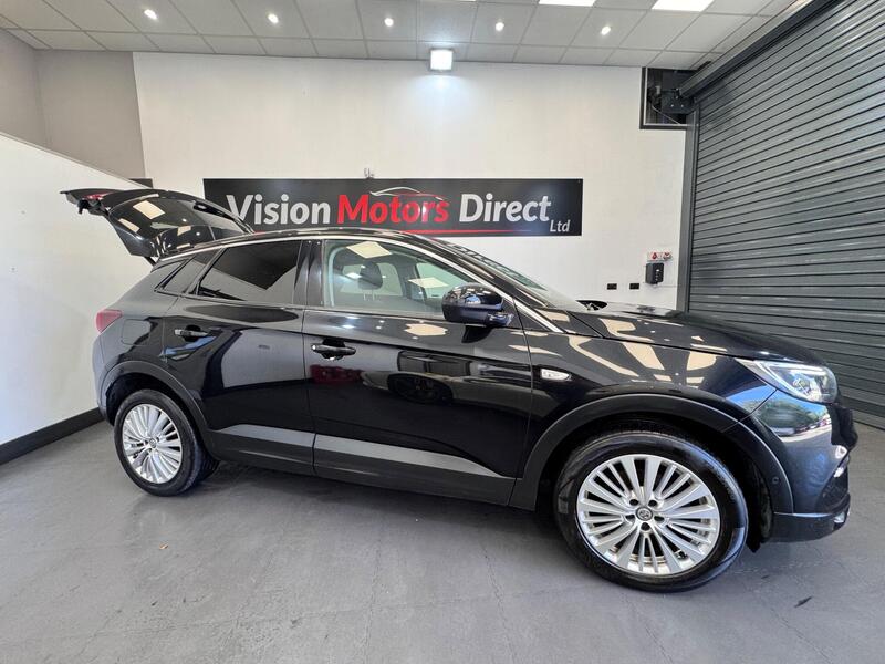 Vauxhall Grandland X view 4