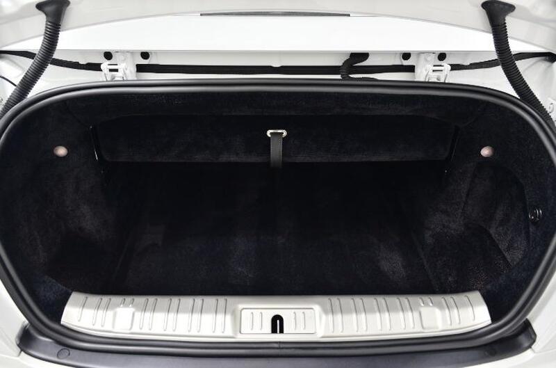 Rolls-Royce Dawn view 55