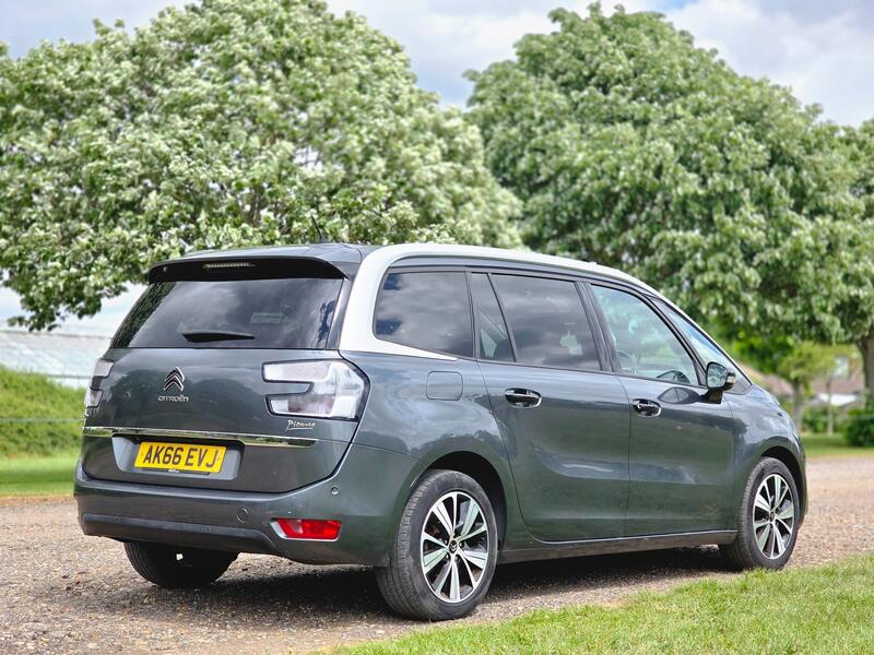 Citroen Grand C4 Picasso view 5