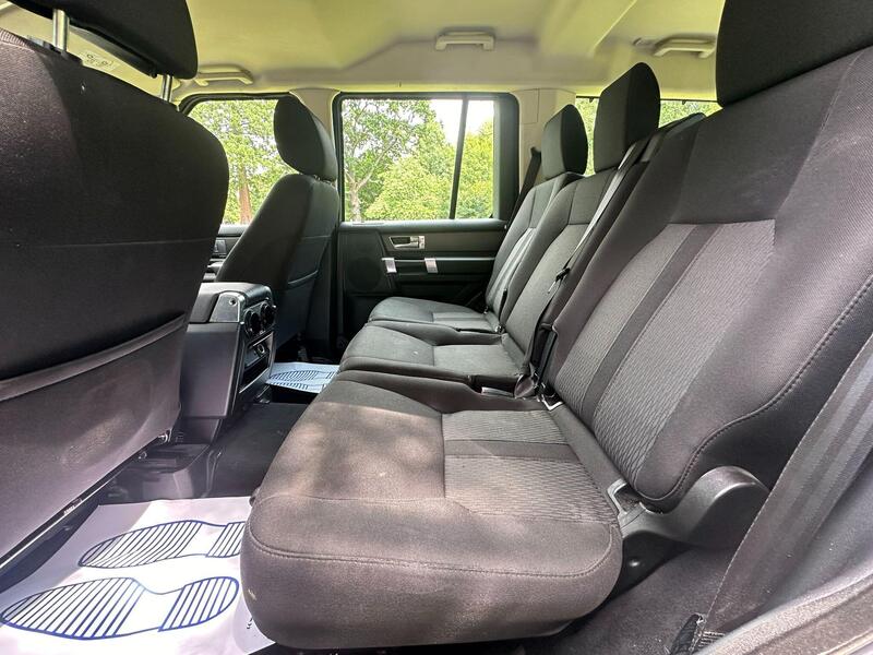 Land Rover Discovery view 6