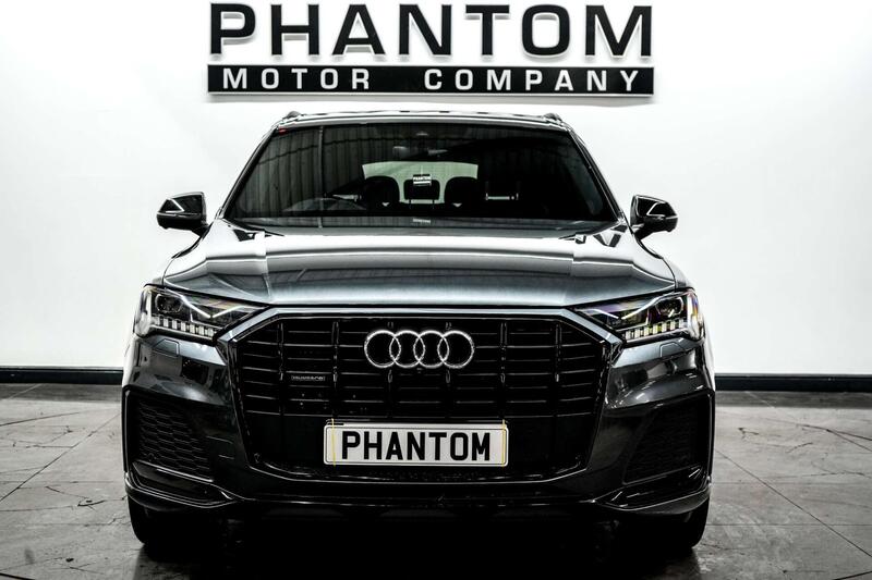 Audi Audi Q7 view 2
