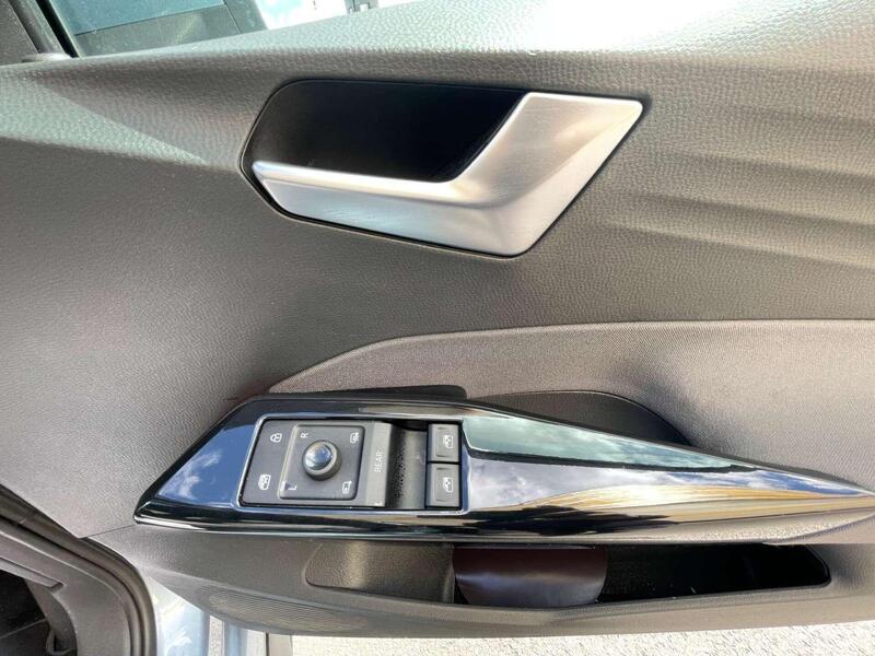 Volkswagen Id.3 view 5
