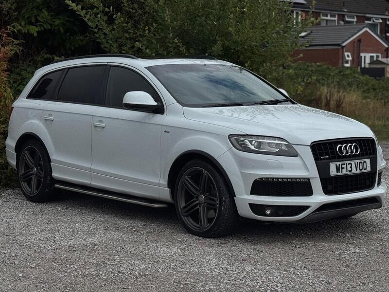 Audi Audi Q7 view 3
