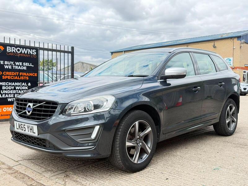 Volvo XC60 view 3