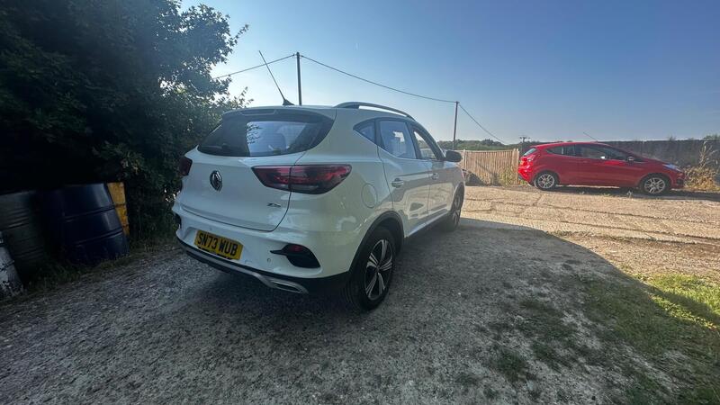 2024 MG MG ZS — photo 8