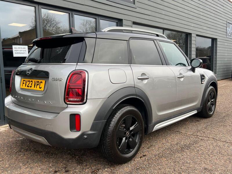 Mini Countryman view 7