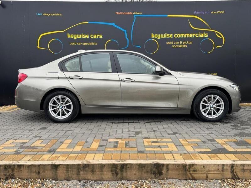 BMW 3 Series view 6