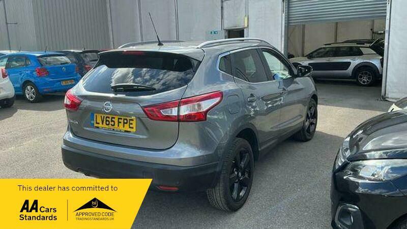 2015 Nissan Qashqai 1.2 DIG-T n-tec+ XTRON 2WD Euro 6 (s/s) 5dr photo 4