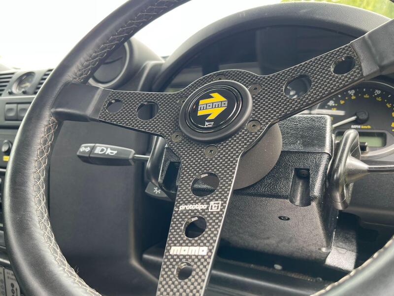 Land Rover Defender view 33