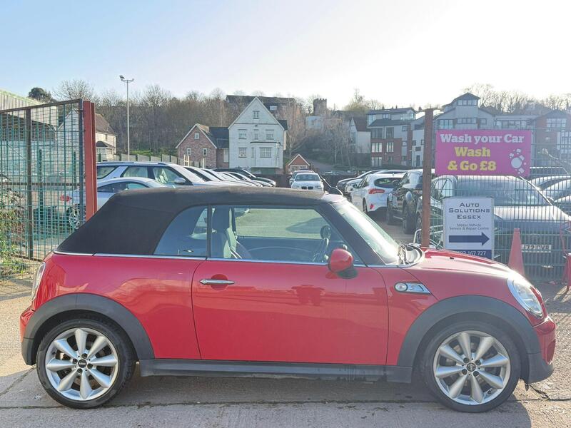 Mini MINI Convertible view 3
