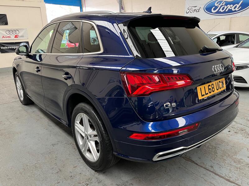 Audi Audi Q5 view 5