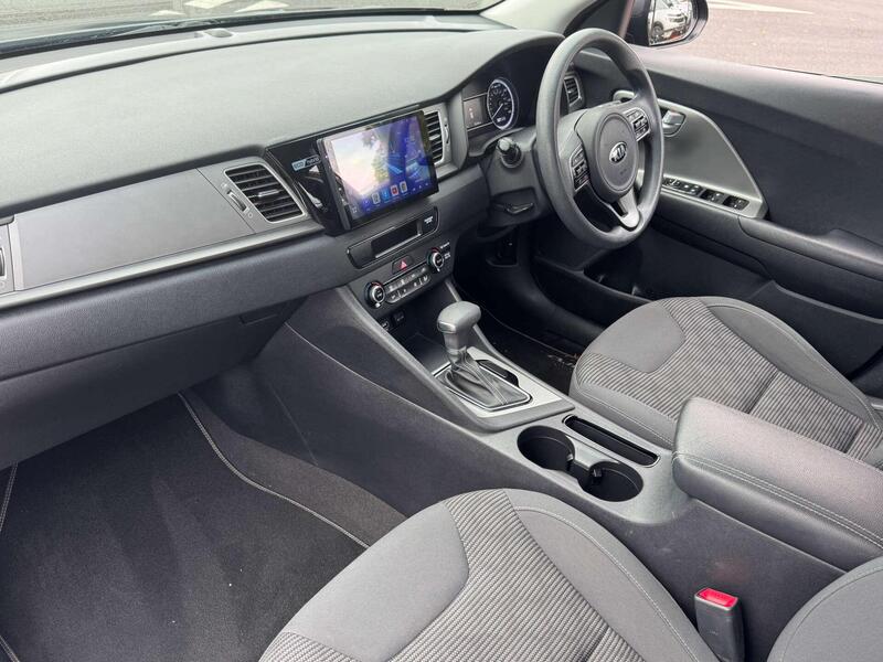 Kia Niro view 2