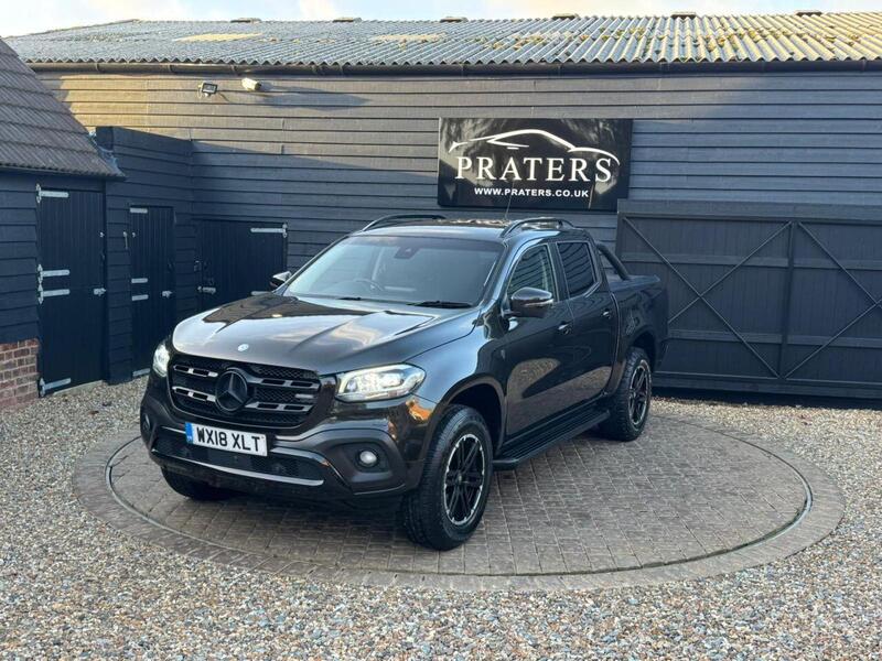 Mercedes-Benz X Class view 2