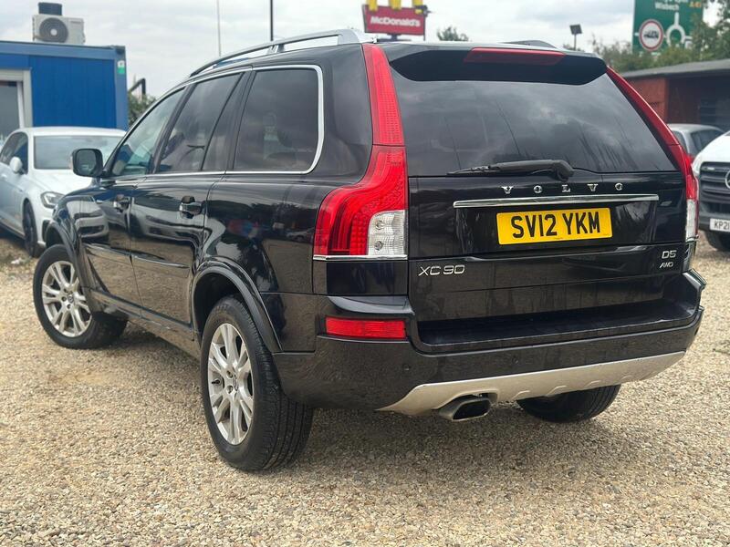 Volvo XC90 view 4